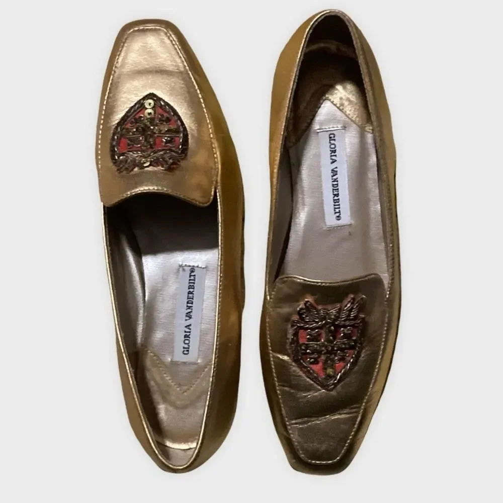 Gloria Vanderbilt Gold Crest Loafer